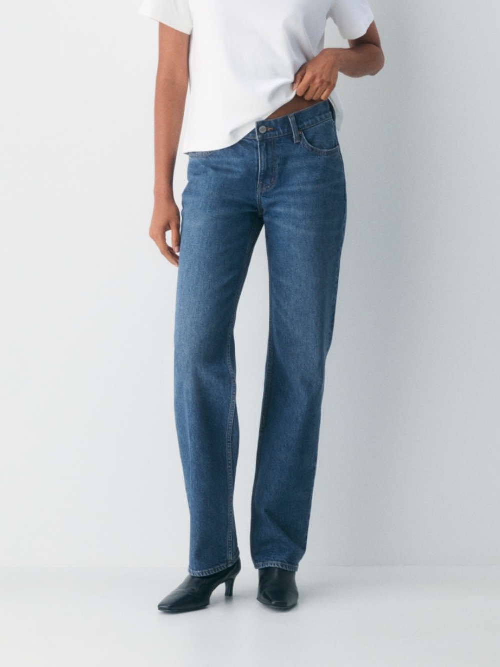 Denim Forum Nico Super Lo-Rise Straight Jean
